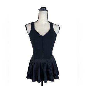 LULULEMON Black Tapered Flare Criss Cross Yoga Fitness Dance Tank Top Peplum 8